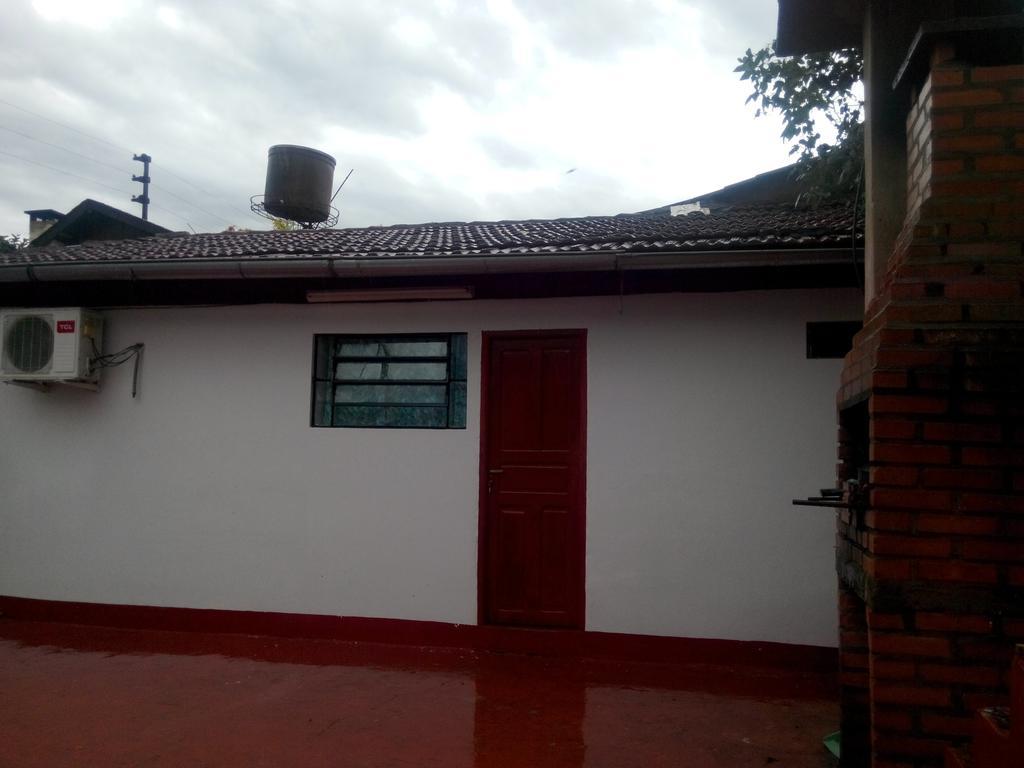 Iguazu Rey Hostel ปูแอร์โต อิกัวซู ภายนอก รูปภาพ
